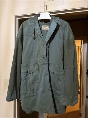 We The Free Army Green Military Field Hooded Jacket NEW XL
